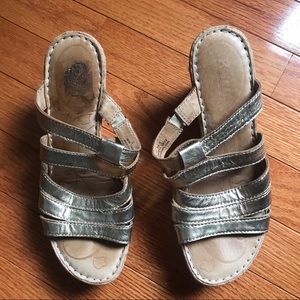 Born Shoes size 6